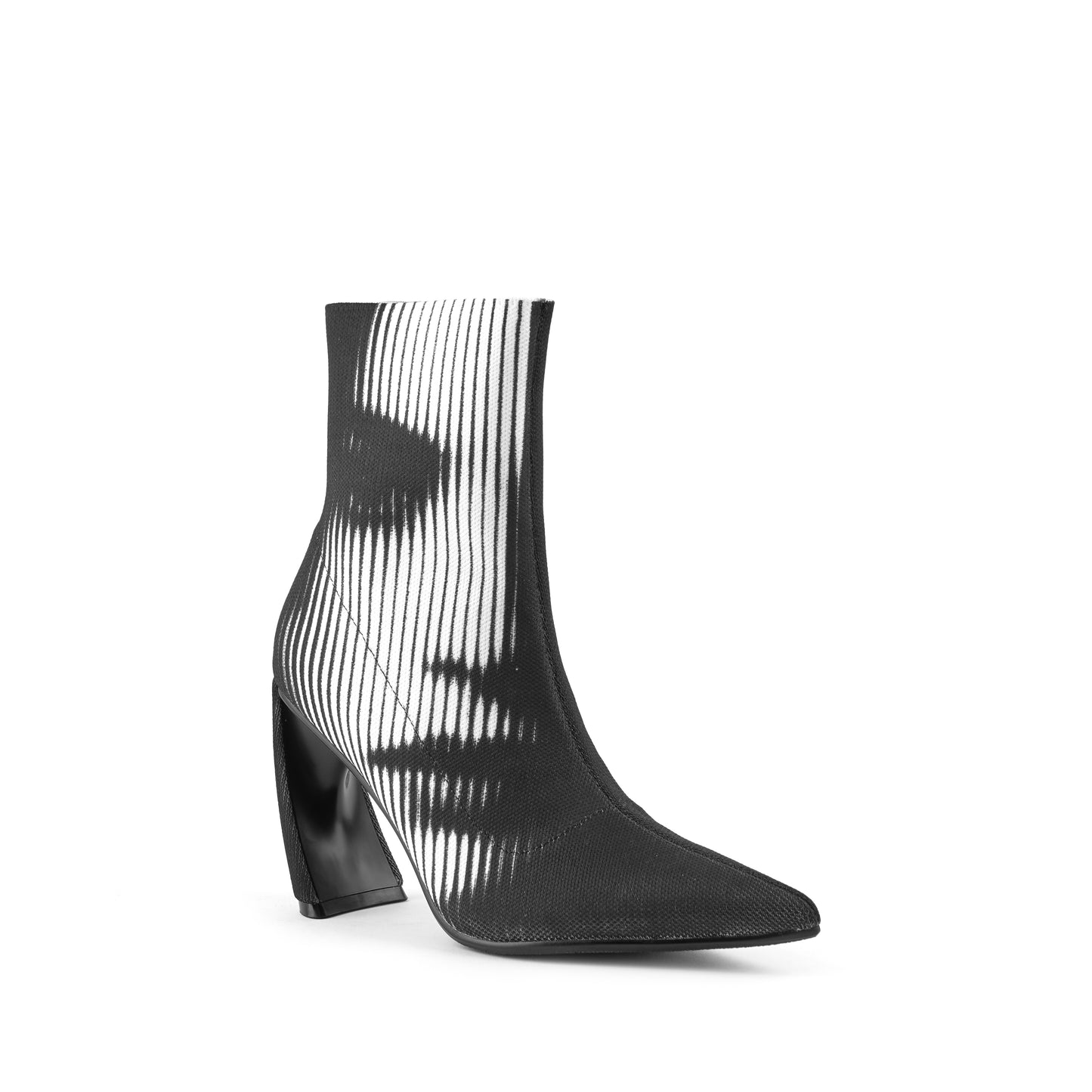 Zuma Canvas hæ